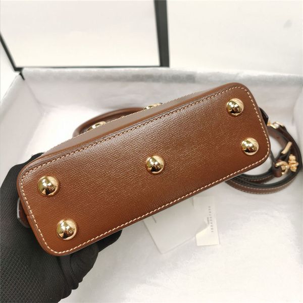 handbag luxurys bags designer tote bag branded crossbody 2021et claical women shoulder color fena clutch lady meenger purse
handbag luxurys bags designer tote bag branded crossbody 2021et claical women shoulder color fena clutch lady meenger purse