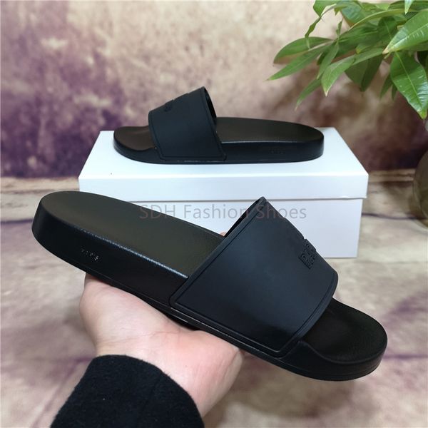 2021 mens womens sandals shoes slide summer fashion wide flat slipper sandals slipper flip flop with box size 35-45, Black
2021 mens womens sandals shoes slide summer fashion wide flat slipper sandals slipper flip flop with box size 35-45, Black