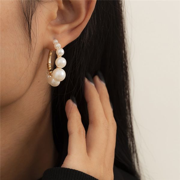 c-shaped imitation pearl stud earrings retro business women no hole ear cuff european alloy party gift gold earring jewelry sets accessories, Golden;silver
c-shaped imitation pearl stud earrings retro business women no hole ear cuff european alloy party gift gold earring jewelry sets accessories, Golden;silver