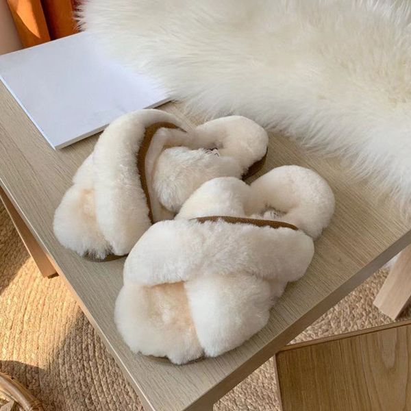 wool slippers high-quality womens shoes designer brand luxury flat casual wear lazy plush color matching cross real fur factory wholesale, Black
wool slippers high-quality womens shoes designer brand luxury flat casual wear lazy plush color matching cross real fur factory wholesale, Black