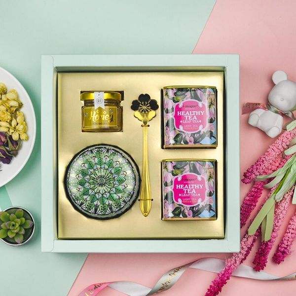 gift wrap wedding companion gifts holiday boxes party flower tea honey set packaging candy box (empty box)
gift wrap wedding companion gifts holiday boxes party flower tea honey set packaging candy box (empty box)