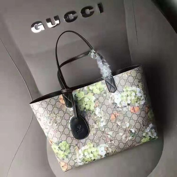 woman handbag luxury designer handbags tote bag leather fashion ladies with original dust bags
woman handbag luxury designer handbags tote bag leather fashion ladies with original dust bags