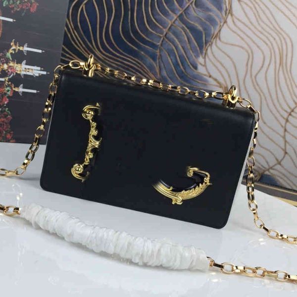 flower classic tiger chain crossbody bags women handbag purse fashion letter genuine leather shoulder bag magnetic hasp gold-pleated emblem
flower classic tiger chain crossbody bags women handbag purse fashion letter genuine leather shoulder bag magnetic hasp gold-pleated emblem