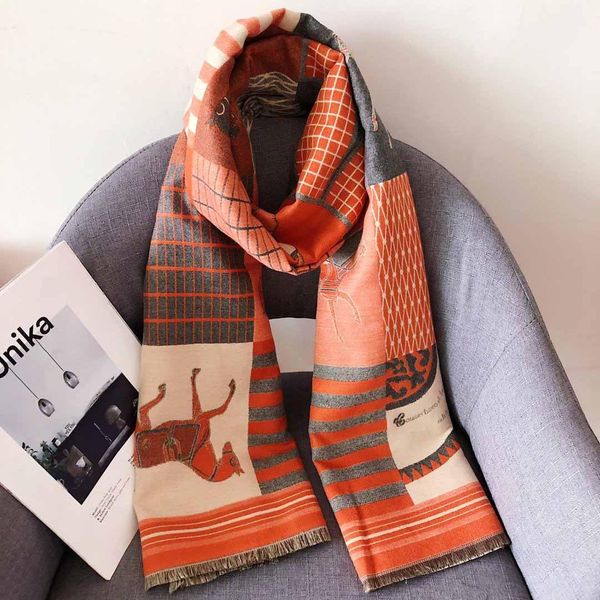 2021 classic design cashmere scarf for men and women winter warm scarfs big letter pattern pashminas shawls scarves, Blue;gray
2021 classic design cashmere scarf for men and women winter warm scarfs big letter pattern pashminas shawls scarves, Blue;gray