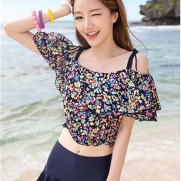 swimsuit three piece set skinny small chest gathered cover belly split skirt conservative women's, White;black
swimsuit three piece set skinny small chest gathered cover belly split skirt conservative women's, White;black