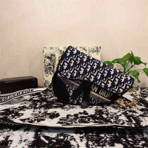 factory store shop 2022 new fashion saddle bag messenger hand bill of lading shoulder family word women's armpit
factory store shop 2022 new fashion saddle bag messenger hand bill of lading shoulder family word women's armpit