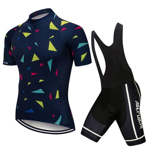 triathlon summer men's short-sleeved quick-drying breathable cycling suit racing mountain bike 2021 sets, Black;blue
triathlon summer men's short-sleeved quick-drying breathable cycling suit racing mountain bike 2021 sets, Black;blue