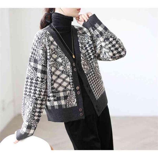 fashion spring and autumn retro style niche sweater cardigan women's design sense color short coat trend 210427, White;black
fashion spring and autumn retro style niche sweater cardigan women's design sense color short coat trend 210427, White;black