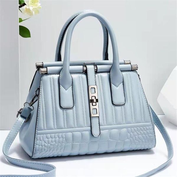 duffel bags 2021 stylish women's elegant fashion atmosphere with bag simple diagonal handbag
duffel bags 2021 stylish women's elegant fashion atmosphere with bag simple diagonal handbag