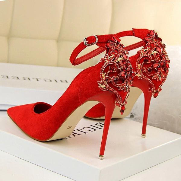 spring red water drill shallow mouth women high heels dress shoes wedding bride selling party, Black
spring red water drill shallow mouth women high heels dress shoes wedding bride selling party, Black