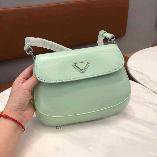 p-type cover mirror face leather single shoulder underarm bag cow hide women's bag bagszlyzly
p-type cover mirror face leather single shoulder underarm bag cow hide women's bag bagszlyzly