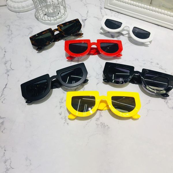 women sunglasses cat eye oval glasses black lenses american style luxury designer men vintage driving 90s vendors wholesal, White;black
women sunglasses cat eye oval glasses black lenses american style luxury designer men vintage driving 90s vendors wholesal, White;black