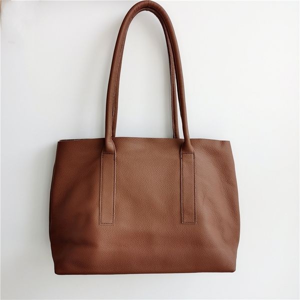 women luxurys designers bags 2021 straight head leather leisure large capacity simple one designer handbag handbags totes crossbody bag
women luxurys designers bags 2021 straight head leather leisure large capacity simple one designer handbag handbags totes crossbody bag