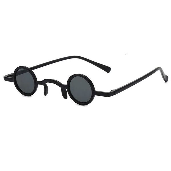 sun glasses new classic vintage gothic vampire style cool 2021 glasses small steampunk brand design oculos de sol, White;black
sun glasses new classic vintage gothic vampire style cool 2021 glasses small steampunk brand design oculos de sol, White;black
