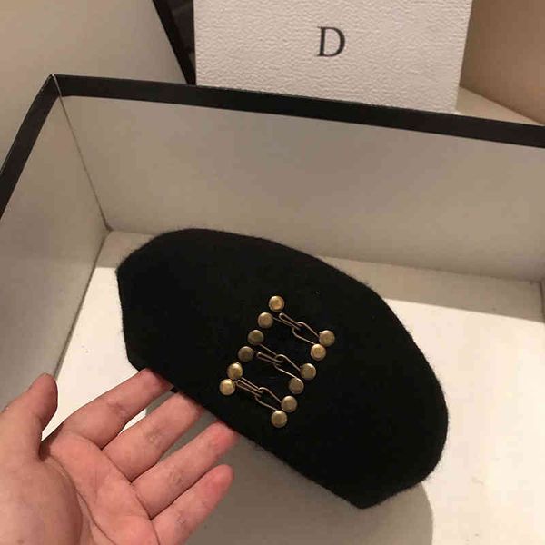 hat women's stall quality manual nail buckle wool tweed black beret women's autumn and winter versatile cool painter's hat, Blue;gray
hat women's stall quality manual nail buckle wool tweed black beret women's autumn and winter versatile cool painter's hat, Blue;gray