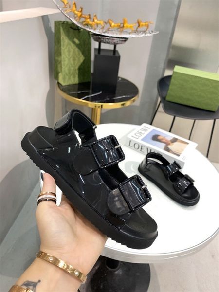 2021 fashion designer women beach sandals embroidery platform shoes flip flops loafers summer flats shoes ladies sandals slipper, Red;white
2021 fashion designer women beach sandals embroidery platform shoes flip flops loafers summer flats shoes ladies sandals slipper, Red;white
