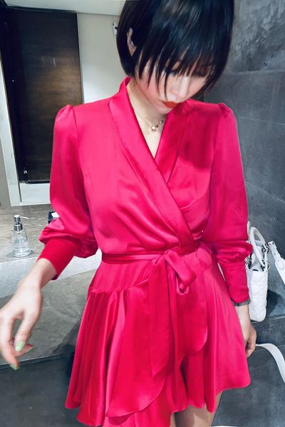 est ladies stylish silk 100% long sleeve wrap v neck solid rose red mini casual dress with waist tie and ruffle hem dresses, Black;gray
est ladies stylish silk 100% long sleeve wrap v neck solid rose red mini casual dress with waist tie and ruffle hem dresses, Black;gray