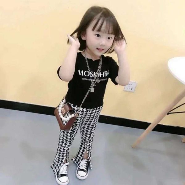 boys and girls suits summer girls' casual two-piece children's wear short sleeve t-shirt bottom coat foreign style flared pants, White
boys and girls suits summer girls' casual two-piece children's wear short sleeve t-shirt bottom coat foreign style flared pants, White