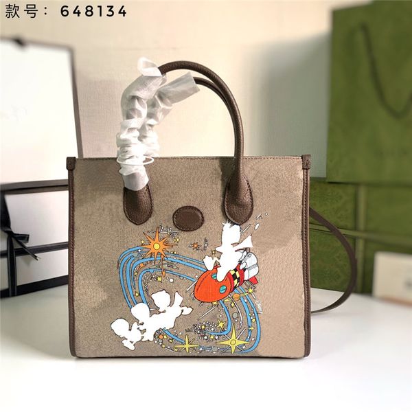 women and men totes luxurys designers style handbags fashion ladies casual tote with shoulder real leather bag
women and men totes luxurys designers style handbags fashion ladies casual tote with shoulder real leather bag