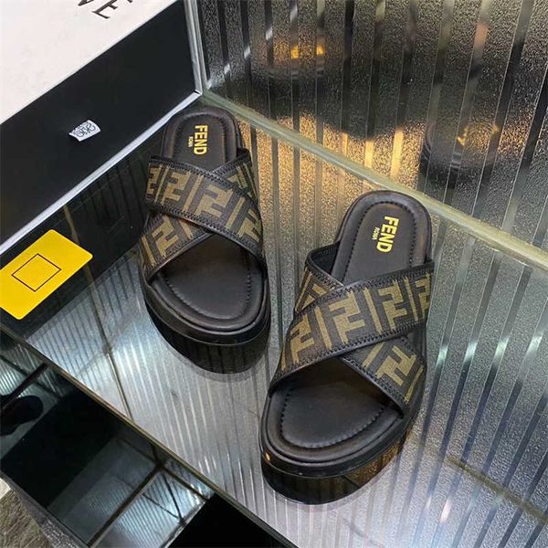 men letter sandals 2021 summer one line slippers leather cross thick soled casual shoes outdoor beach shoes zlh, Black
men letter sandals 2021 summer one line slippers leather cross thick soled casual shoes outdoor beach shoes zlh, Black