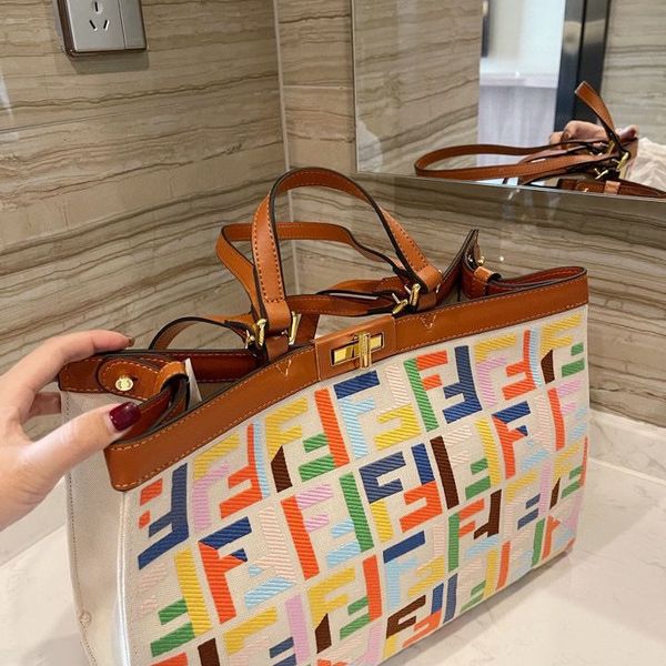 2021 spring new tote bag women's canvas cowhide embroidery letter large capacity single shoulder underarm handbag zmm
2021 spring new tote bag women's canvas cowhide embroidery letter large capacity single shoulder underarm handbag zmm
