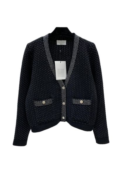 2022 spring milan runway sweater v neck long sleeve high end jacquard cardigan women's designer sweater 1204-5, White;black
2022 spring milan runway sweater v neck long sleeve high end jacquard cardigan women's designer sweater 1204-5, White;black