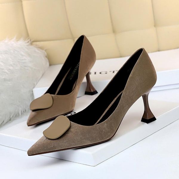 dress shoes korean version of retro cat with suede shallow mouth pointy thin pedicure solid color round buckle high-heeled, Black
dress shoes korean version of retro cat with suede shallow mouth pointy thin pedicure solid color round buckle high-heeled, Black