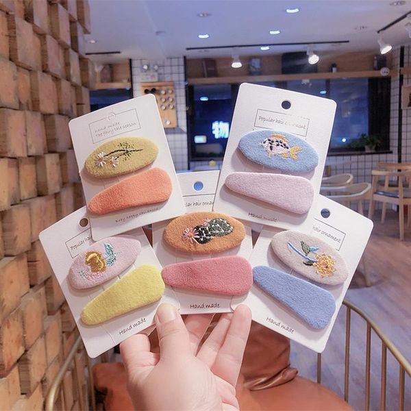 hair accessories 1 pair simple beautiful cartoon flowers embroidery bb clip korean fashion sweet girl children's hairpins, Slivery;white
hair accessories 1 pair simple beautiful cartoon flowers embroidery bb clip korean fashion sweet girl children's hairpins, Slivery;white