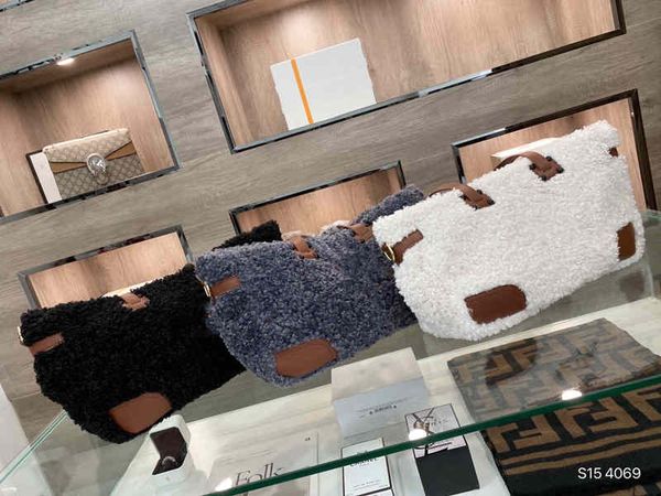 women shoulder bags 2021 autumn and winter new fashion ladies tote bag handbags high-quality solid lamb hair shopping-bags three colors size
women shoulder bags 2021 autumn and winter new fashion ladies tote bag handbags high-quality solid lamb hair shopping-bags three colors size
