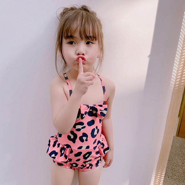 women's swimwear cute leopard pattern bow small and medium-sized girl baobikini one-piece children's swimsuit, White;black
women's swimwear cute leopard pattern bow small and medium-sized girl baobikini one-piece children's swimsuit, White;black