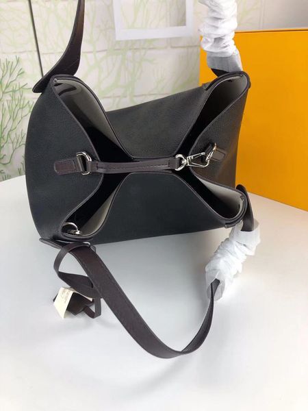 luxury designer bags hina handbags, ladies leather handbag, messenger bags, shoulder bag, with a detachable strap for easy messengers
luxury designer bags hina handbags, ladies leather handbag, messenger bags, shoulder bag, with a detachable strap for easy messengers