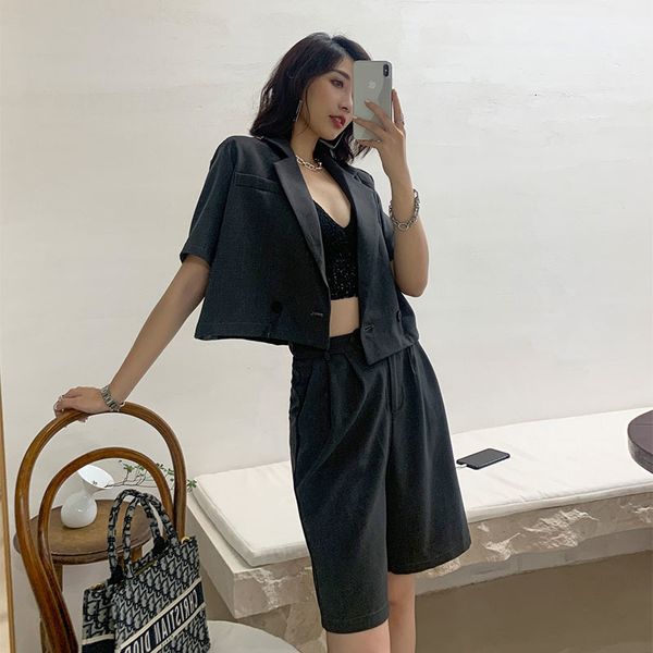 blazers female single blazer half of parts summer ladies short pants suits, White;black
blazers female single blazer half of parts summer ladies short pants suits, White;black