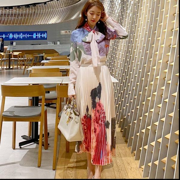 floral print two piece womens tracksuits set office bow collar blouse elastic waist pleated skirts matching a840, Gray
floral print two piece womens tracksuits set office bow collar blouse elastic waist pleated skirts matching a840, Gray