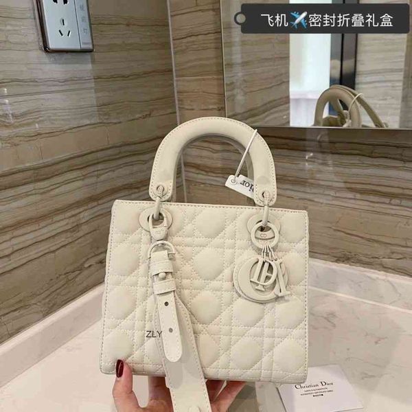 d di ce 2021 casual and fashionable carry on bag with small fragrant style zly bags
d di ce 2021 casual and fashionable carry on bag with small fragrant style zly bags