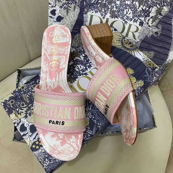 embroidered letter thick heeled slippers 2020 home d net infrared wear high heeled sandals weave one foot pedal slippers women's shoes, Black
embroidered letter thick heeled slippers 2020 home d net infrared wear high heeled sandals weave one foot pedal slippers women's shoes, Black