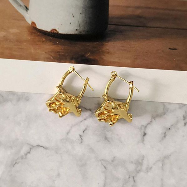 stud in 2021 simple jewelry solid wrinkled hoop trend earrings women chic abstract irregular retro, Golden;silver
stud in 2021 simple jewelry solid wrinkled hoop trend earrings women chic abstract irregular retro, Golden;silver