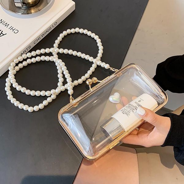 evening bags niche design pearl bag summer 2021 fashion all-match messenger advanced transparent box shoulder width: 18cm
evening bags niche design pearl bag summer 2021 fashion all-match messenger advanced transparent box shoulder width: 18cm