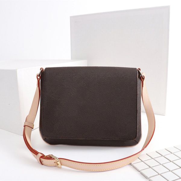 classic messenger men bags women fashion cute style leather canvas crossbody shoulder bag handbags for ladies size: 25x22x4cm, Red;black
classic messenger men bags women fashion cute style leather canvas crossbody shoulder bag handbags for ladies size: 25x22x4cm, Red;black