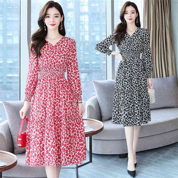 autumn red printed chiffon beach midi dress vintage 2xl plus size v-neck long sleeve elegant women bodycon vestidos 210528, Black;gray
autumn red printed chiffon beach midi dress vintage 2xl plus size v-neck long sleeve elegant women bodycon vestidos 210528, Black;gray