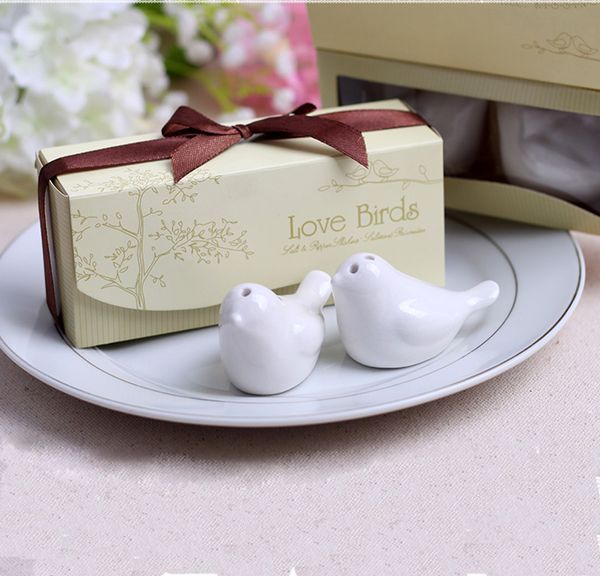 200pcs/lot=100 pairs , love bird salt & pepper shakers mills wedding party favor gift,kitchen tools caster box packing
200pcs/lot=100 pairs , love bird salt & pepper shakers mills wedding party favor gift,kitchen tools caster box packing