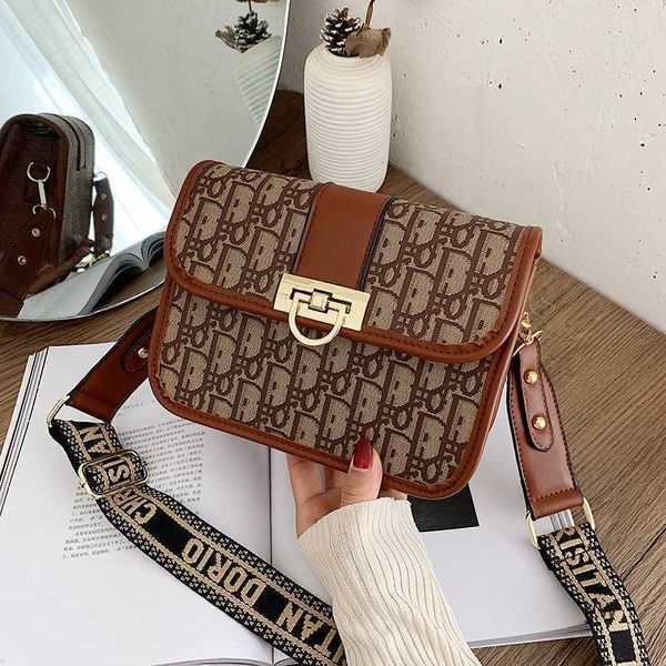 designer luxury bag design texture autumn and winter small span square bag shoulder korean trend slant y women's leather handbag
designer luxury bag design texture autumn and winter small span square bag shoulder korean trend slant y women's leather handbag