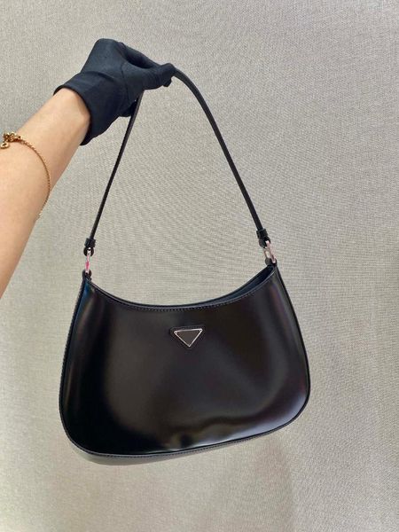 totes trendy women's leather underarm bag retro french stick single shoulder hand mirror bright
totes trendy women's leather underarm bag retro french stick single shoulder hand mirror bright