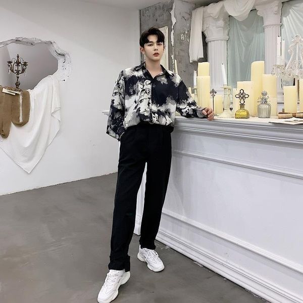 men's casual shirts printed shirt 2021 spring summer korean fashion lapel long-sleeved versatile personality vintage printing, White;black
men's casual shirts printed shirt 2021 spring summer korean fashion lapel long-sleeved versatile personality vintage printing, White;black