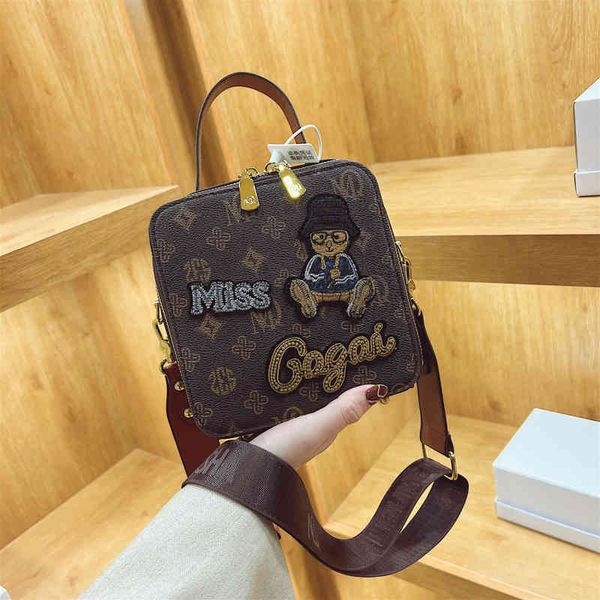 2022 factory outlet contrast color texture small bag women's spring fashion versatile messenger bag, minority foreign style, simple and
2022 factory outlet contrast color texture small bag women's spring fashion versatile messenger bag, minority foreign style, simple and