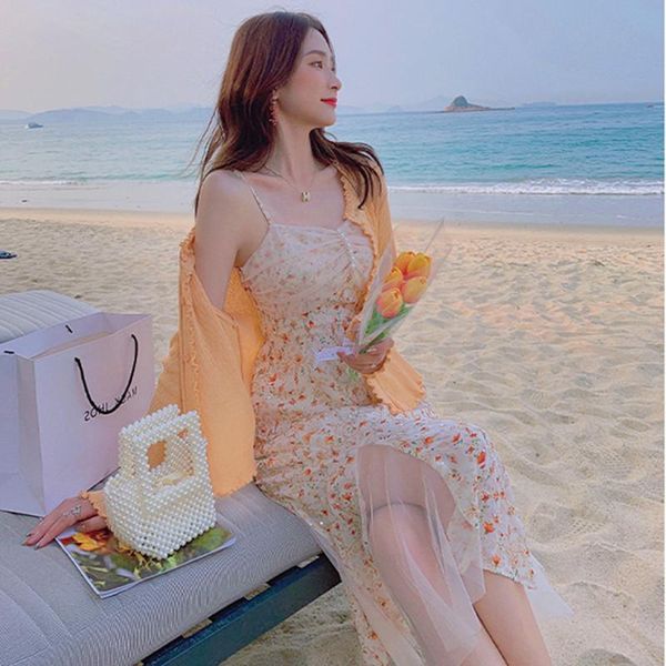 casual dresses 2021 summer elegant vintage strap chic dress for women floral lace midi female beach party one piece korean style, Black;gray
casual dresses 2021 summer elegant vintage strap chic dress for women floral lace midi female beach party one piece korean style, Black;gray