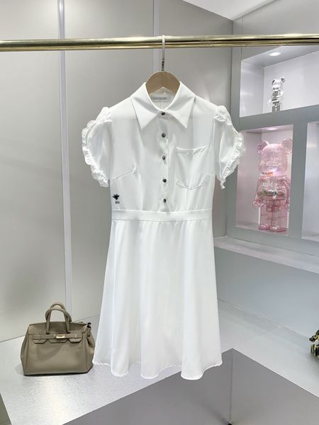 dress d family 21 spring and summer style simple, thin, foreign style, sweet temperament, playful little bee embroidered bud sleeve, White;black
dress d family 21 spring and summer style simple, thin, foreign style, sweet temperament, playful little bee embroidered bud sleeve, White;black