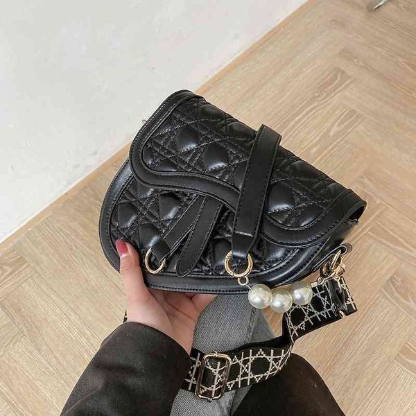 2022 latest handbag factory store textured women's leather portable single shoulder saddle armpit bags
2022 latest handbag factory store textured women's leather portable single shoulder saddle armpit bags