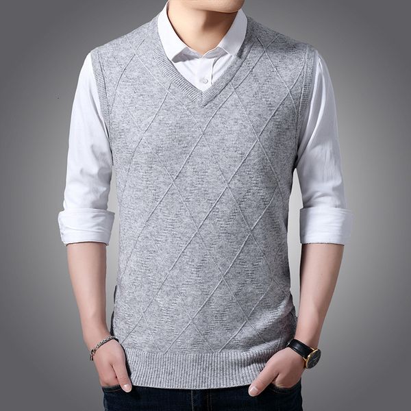 men's sweaters autumn knitted sleeveless wool vest business casual v-neck jacquard sweater male brand clothes iwn2, White;black
men's sweaters autumn knitted sleeveless wool vest business casual v-neck jacquard sweater male brand clothes iwn2, White;black