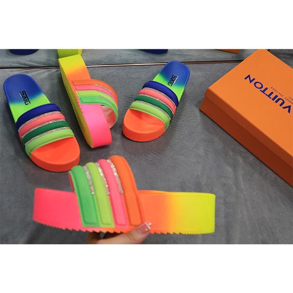 women's shoes 2021 european and american sponge cake thick-soled rainbow rhinestone sandals slippers outer wear color, Black
women's shoes 2021 european and american sponge cake thick-soled rainbow rhinestone sandals slippers outer wear color, Black