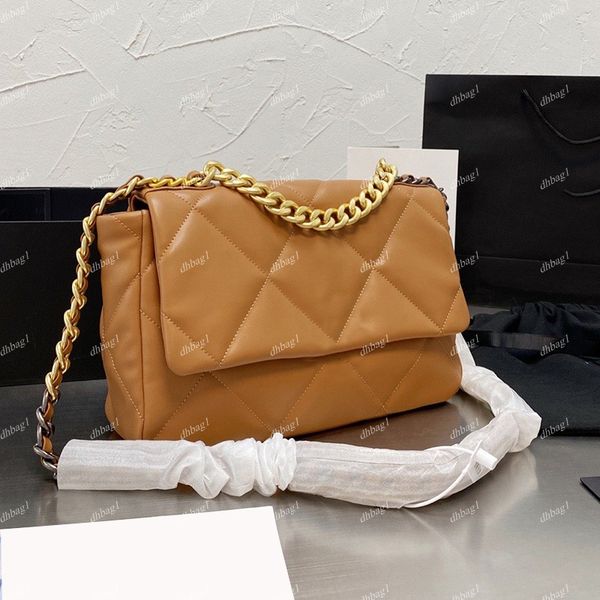 30c 19 series jumbo classic flap bags famous luxury designer lambskin real genuine leather street outdoor sacoche large capacity brand purse
30c 19 series jumbo classic flap bags famous luxury designer lambskin real genuine leather street outdoor sacoche large capacity brand purse